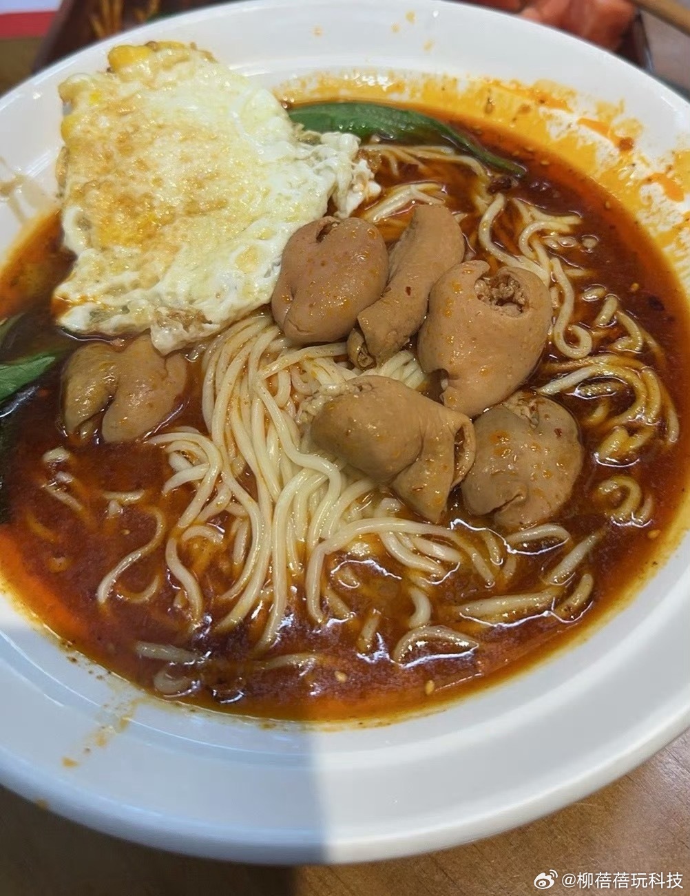 逐玉肥肠面巧了，现在就在吃