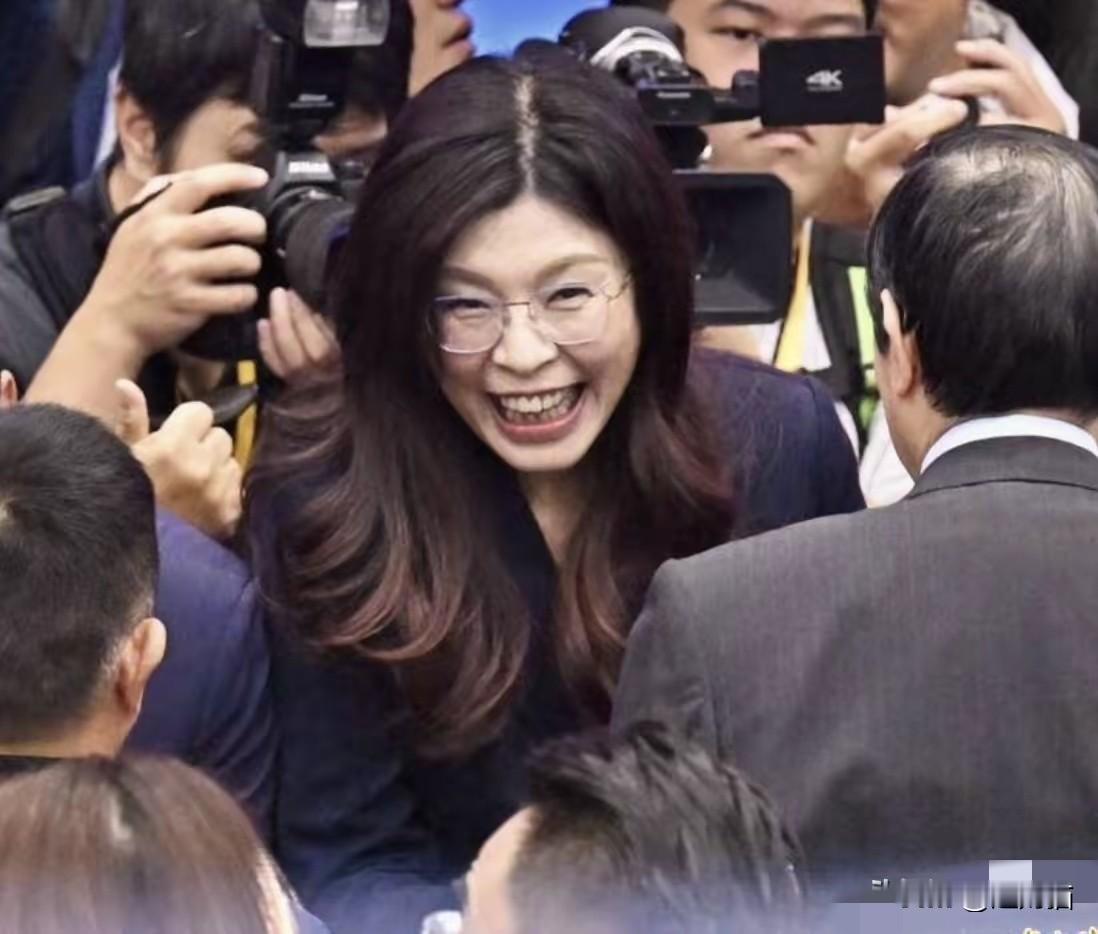 江启臣对郑丽文的最新评价来了。国民党主席郑丽文1日正式上任，对于郑丽文的一系列