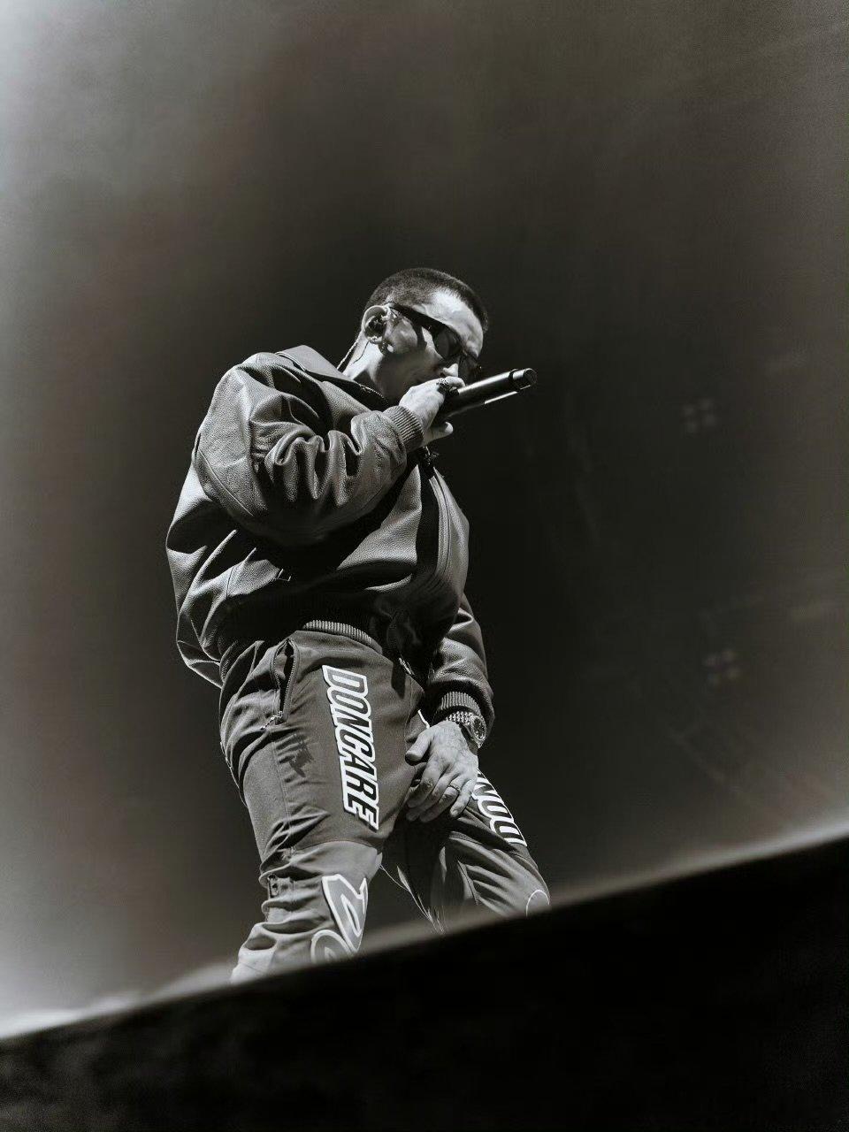 素颜也能打！马思唯带小米喝酒，她的皮肤状态好到让人羡慕