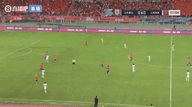 北京时间9月1日，足协杯1/4决赛迎来了一场重磅对决，上海海港对阵山东泰山。当比