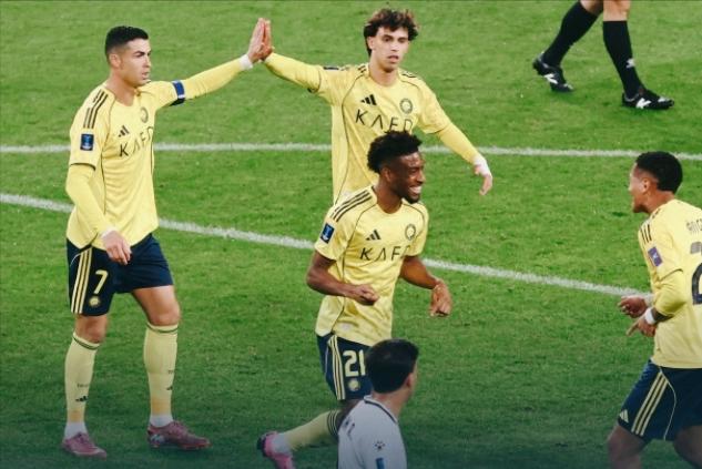 C罗没有进球！但有助攻菲利克斯以5：1狂胜挺进亚冠下一轮，这阵容在英超能打爆曼联