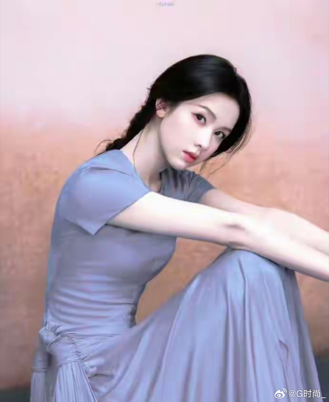 陈都灵｜又清冷又温柔莫兰迪灰蓝穿搭​​​陈都灵陈都灵​​​