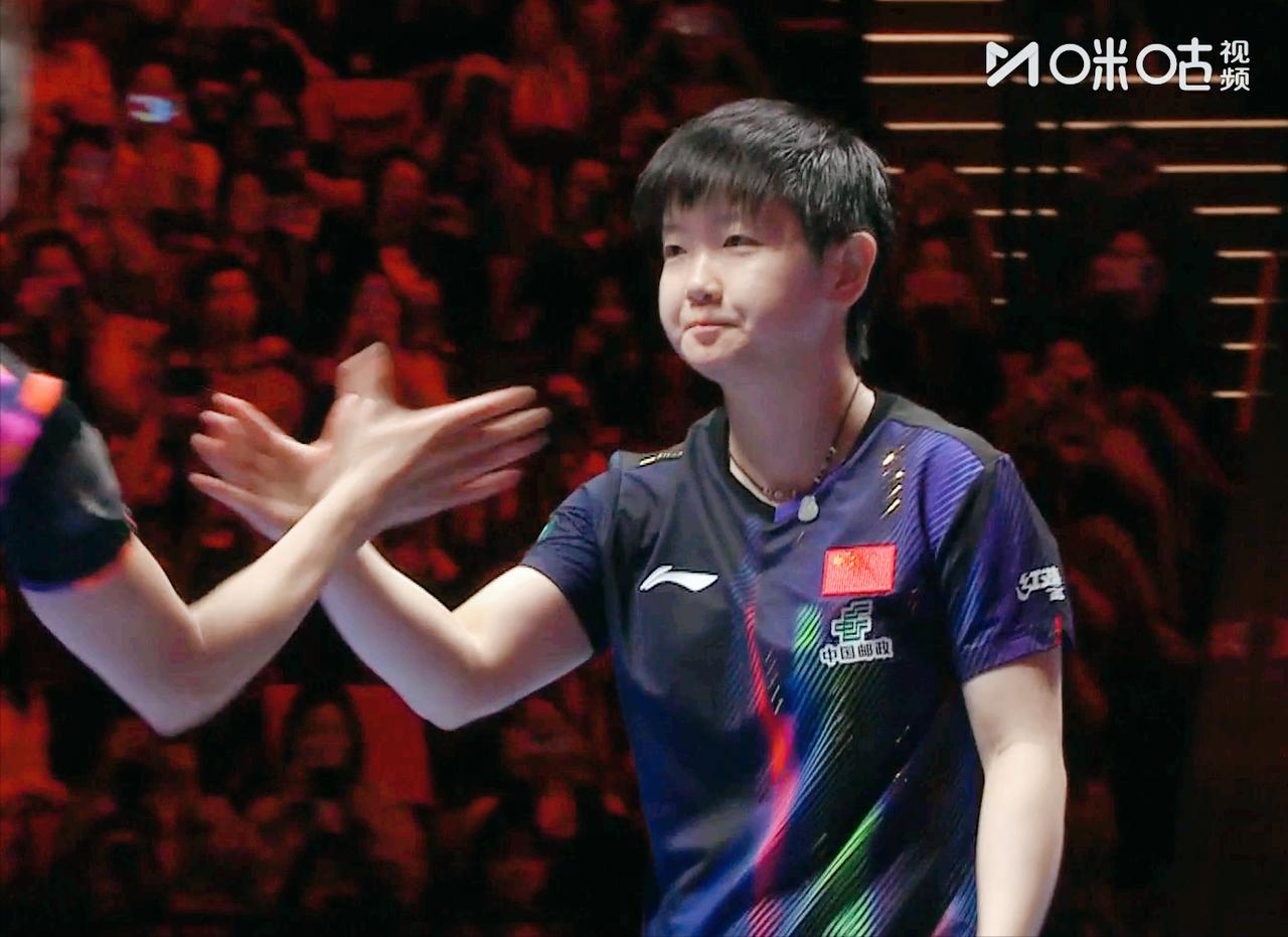 笑死我了！侯英超说：温特竭尽全力，但是孙颖莎是打防弧的教科书！这场比赛，侯