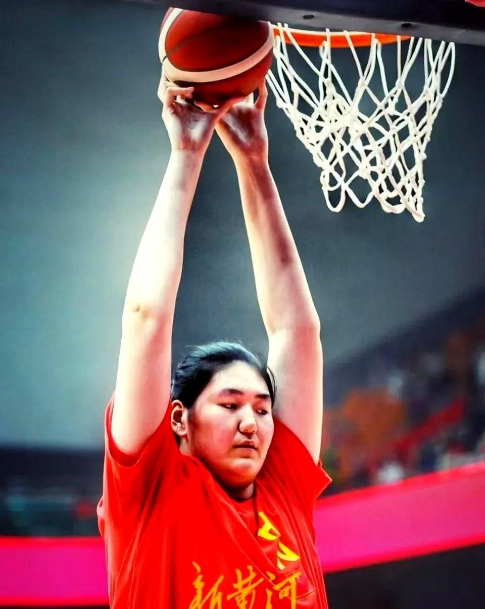 你会发现，游泳项目在全运会金牌榜上竟一无所获，这在体育强省表现中实属罕见。山