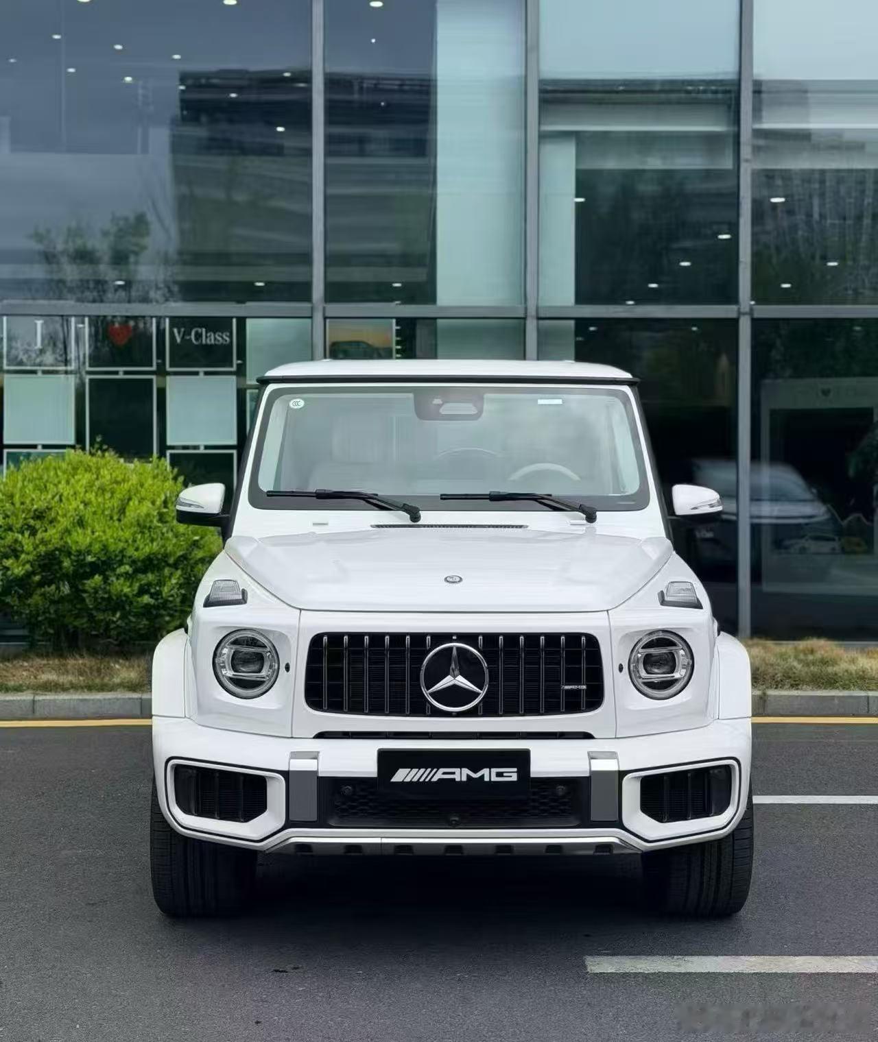 奔驰G63白米808【厂家拍卖车，1130km】+米色安全带6000+菱形