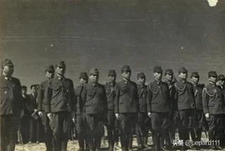 1945年10月10日，日本华北方面军在北京向中国军队签署投降书签字