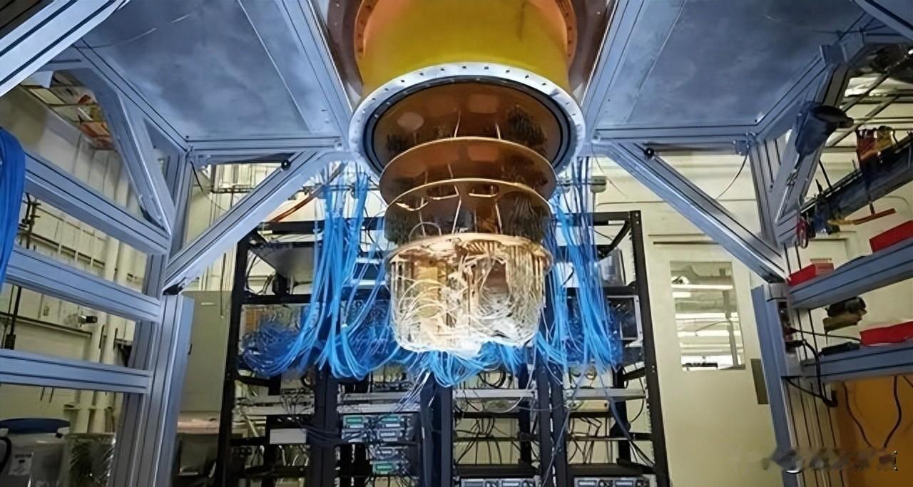 光子数飙到3050个，超算算到宇宙重启都完不成，这机器到底怎么做到的？九章四号