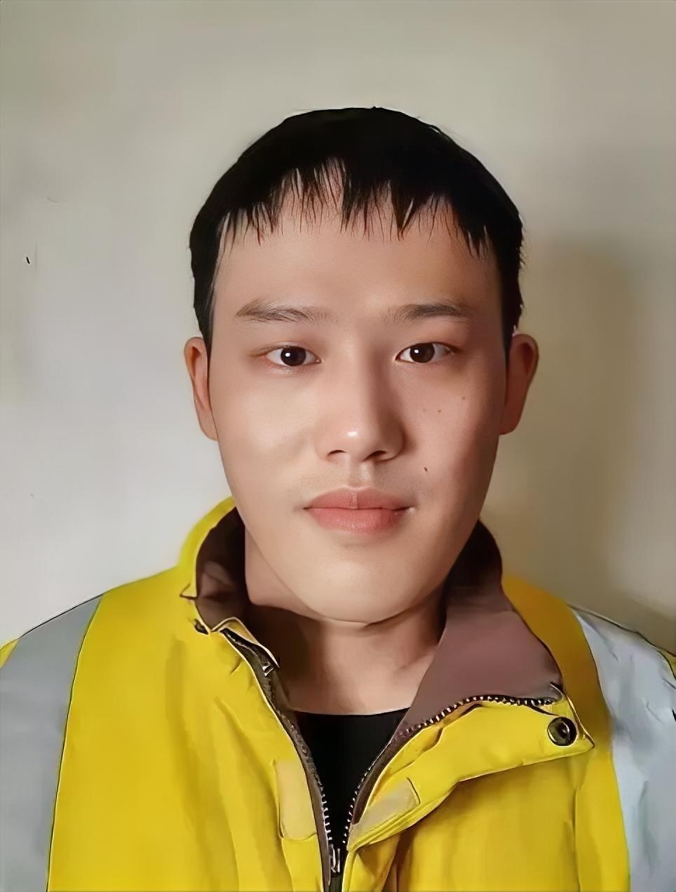 泪目！21岁外卖小哥接到一份特殊订单，订单备注“别放门外，请敲门送进来”，当他敲