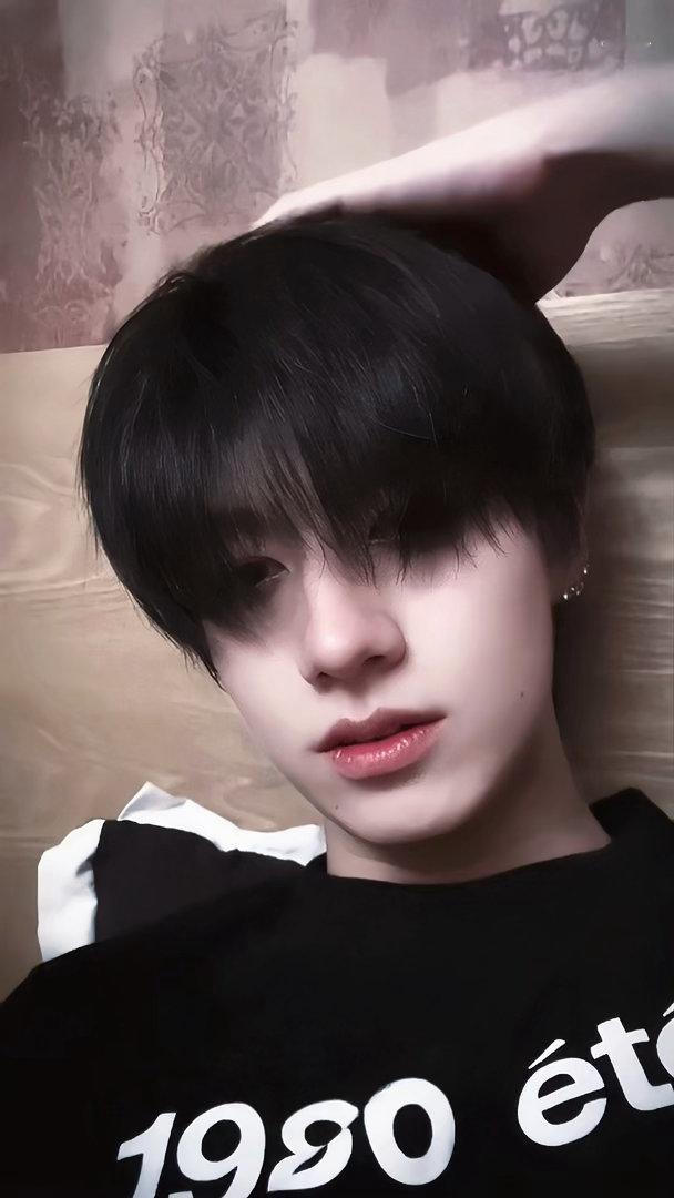 朱志鑫小猫咪香香的​​​