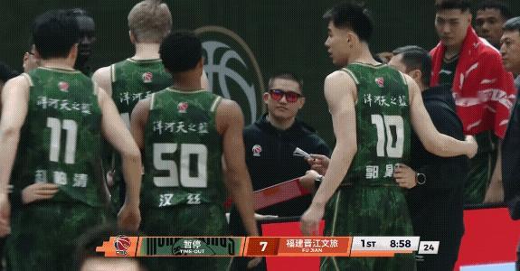 赵柏青和郭昊文简直是疯了，幸亏王世龙也是个暴脾气还能压得住他们，不管是不是合同快