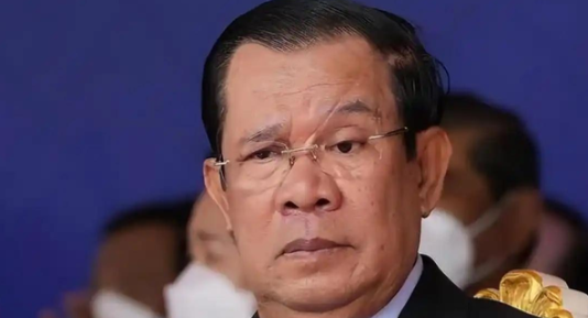 洪森这下彻底颜面扫地。柬埔寨特种兵踹开电诈园区铁门时，他儿子洪玛奈正亲自指挥全国