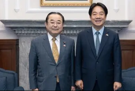 据台媒报道，当前正率领代表团在台湾地区进行非法窜访的日本众议员、前经济产业大臣西