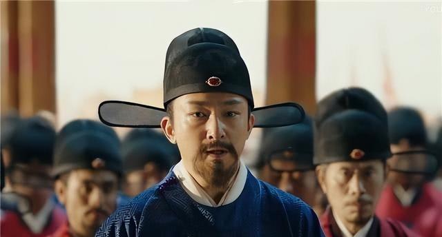 1457年，大明忠臣于谦被斩首街头。此后，刽子手愧疚得自尽谢罪，抄家的锦衣卫痛哭