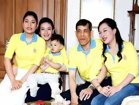 帕公主以前在西拉米面前，对玛哈也是很亲近的，不因为有后妈在，自己不敢靠近父亲。
