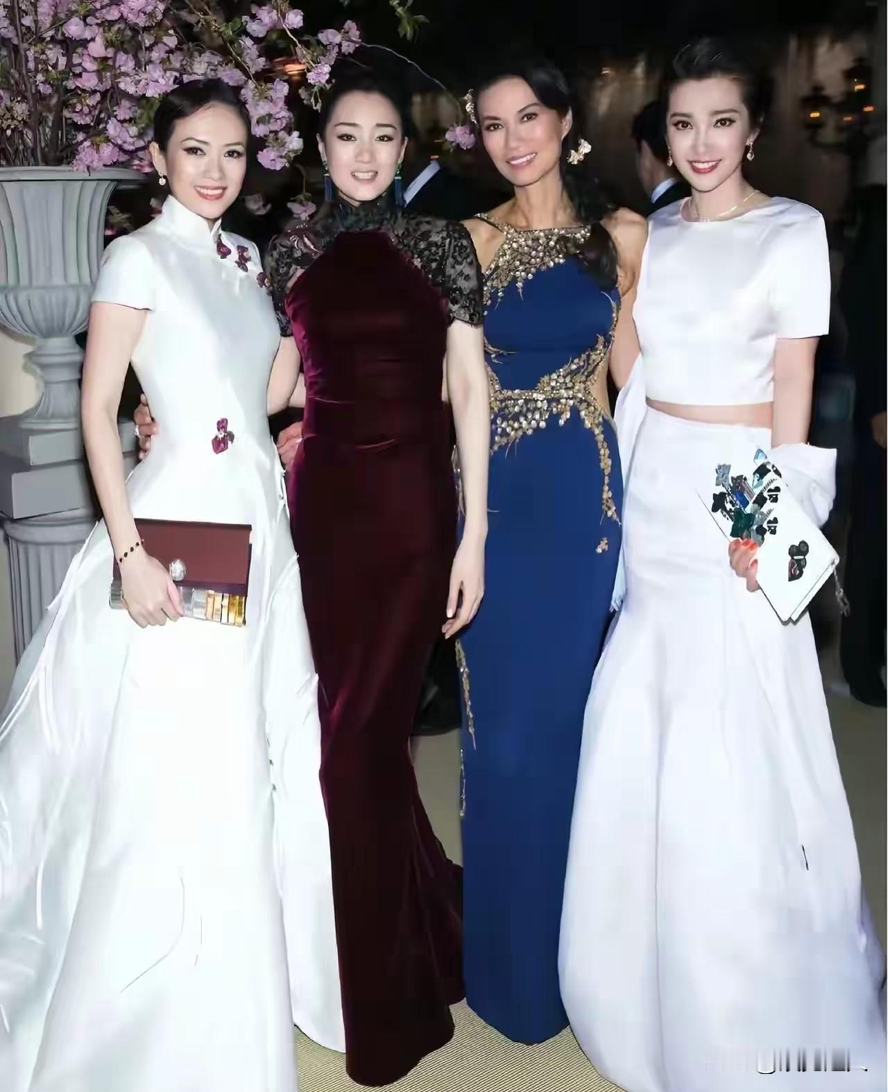 四位顶流女神同框炸屏！年龄跨度14岁、身高差11cm，到底谁的气质碾压全场？