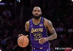 关于詹姆斯复出的3个猜测:1、大概率复出时间:11月26号，湖人主场对战快船