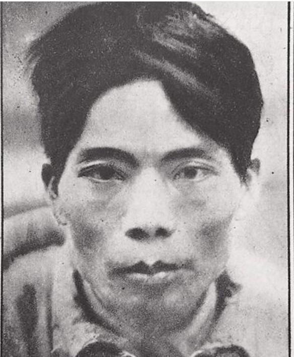 1932年，琼崖红军独立师师长王文宇率部苦战，突围后身边仅剩警卫员王信。王文宇