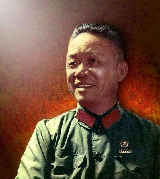 1973年底，主席一声令下，八大军区司令员对调。于是福州军区司令员韩先楚与兰州军