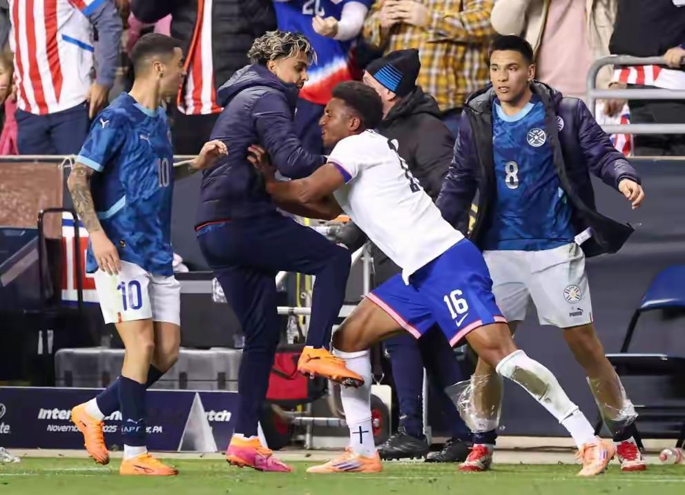 今天开始，我对巴拉圭这个南美小国肃然起敬，他们居然敢揍美国。人口684万，土地面