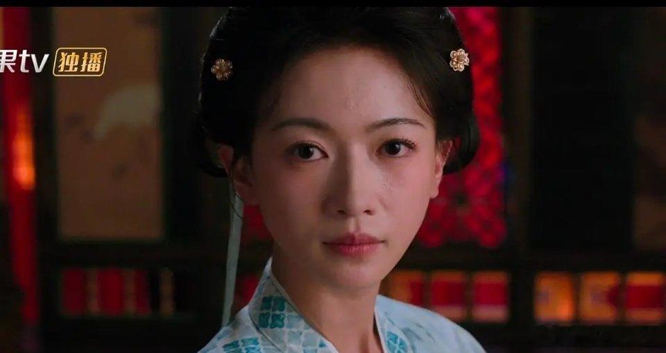 她怎么这样了，这么疲惫