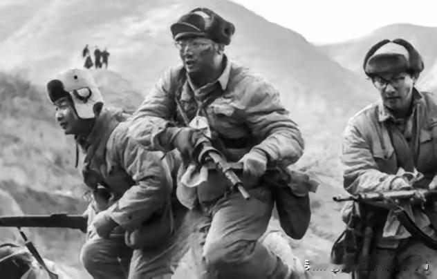 1950年11月1日深夜，18名志愿军战士在云山公路大桥上与美军守卫逐一握手，然