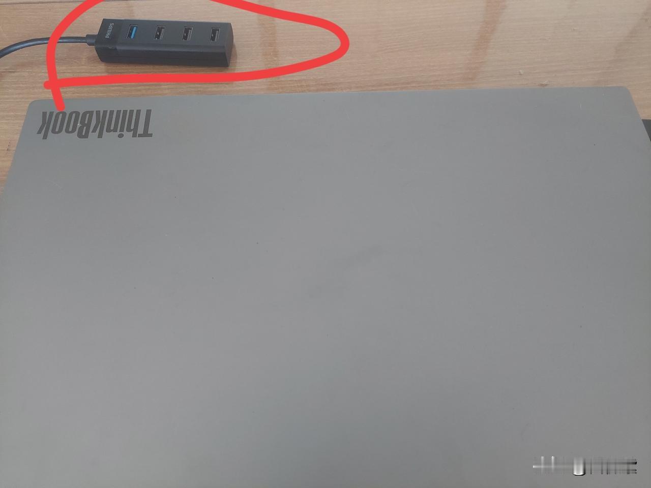 昨天的公文写作培训现场，我带着笔记本电脑，发现客户方也安排了笔记本电脑。这时