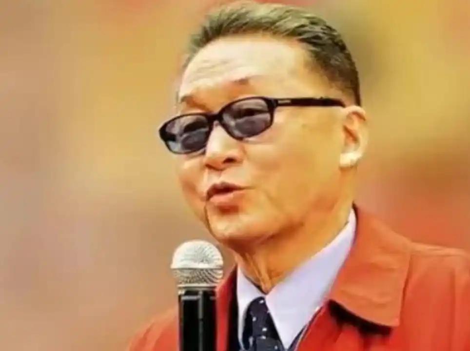 李敖曾经说：“人性是经不起考验的，我在坐牢的时候，把房子转到了我妈名下，让妈妈帮