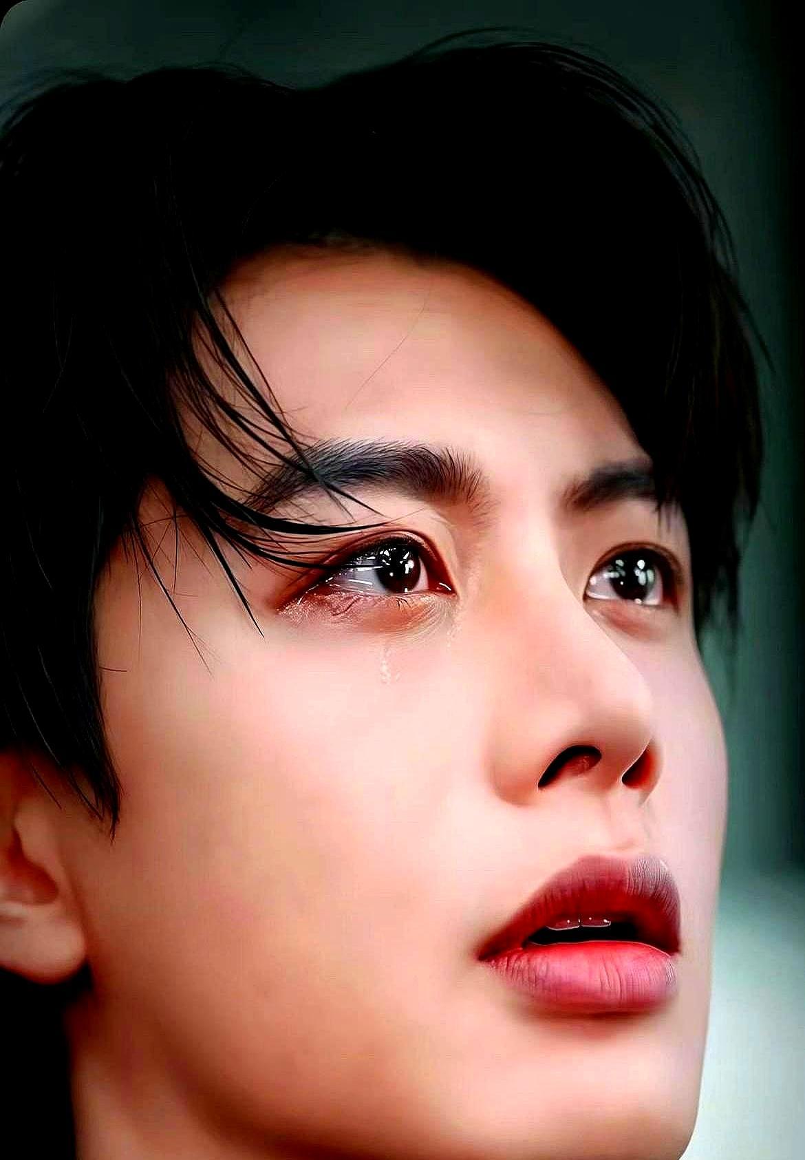 他曾是高铁售票窗口的普通职员，2023年靠一部竖屏短剧，把月薪三千硬生生拉到百万