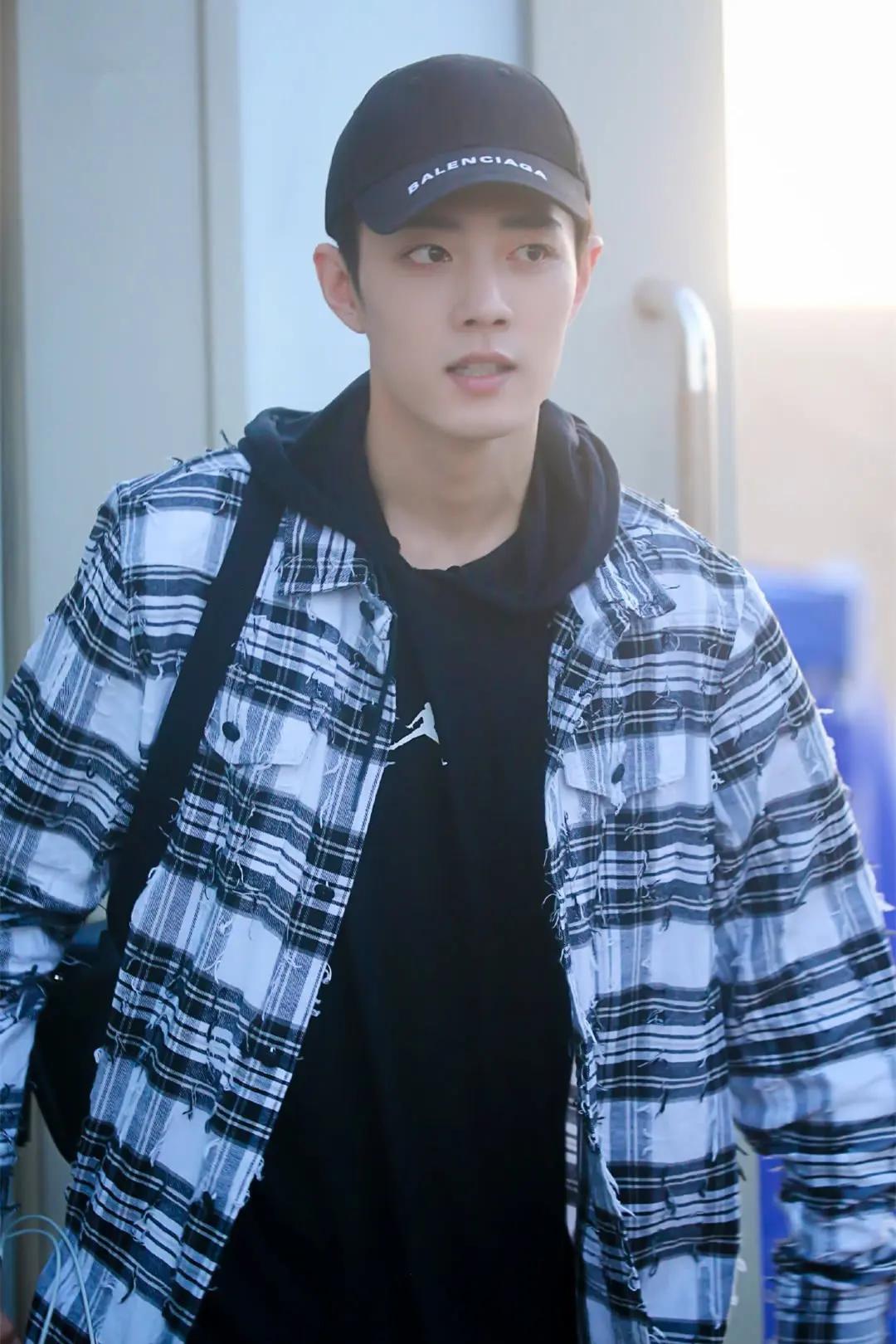 肖战在《得闲谨制》片场竟然“憋坏了”！明明是重庆人，戏里却不能说重庆话，听别