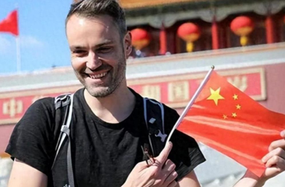 很多事你不问美国人，他们永远不会告诉你。但只要他们来了亚洲一圈，嘴巴管不住，一张