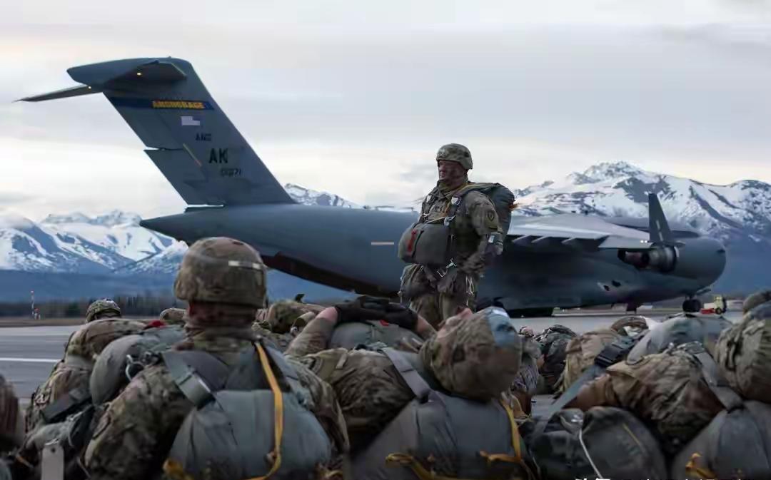 不打伊朗了！美军调转枪口，国民警卫队动员，将开打特朗普御林军这消息听着就够