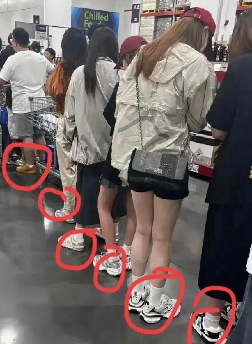 这个社会是怎么了？以前都是穿上高跟鞋