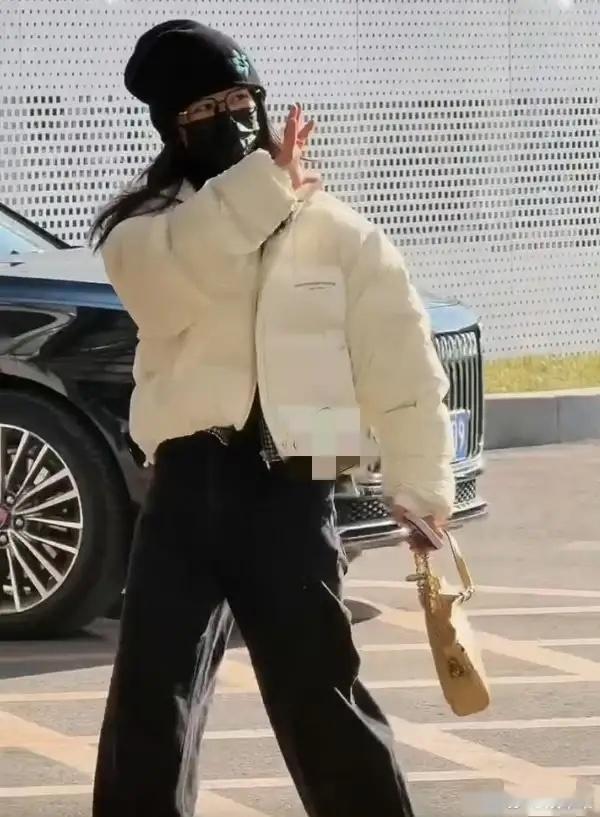 杨紫又要进组了！！感觉《生命树》杀青还没多久呢，这么快又开始工作了这几年的杨紫真