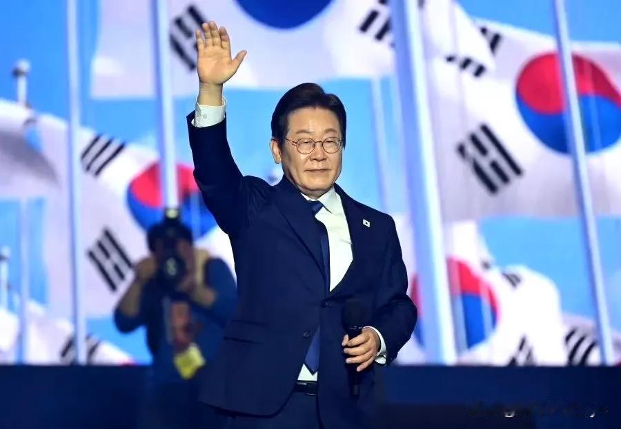 突发消息：韩国左翼民主党总统候选人、总统大热门李在明刚刚被韩国最高法院以10比2