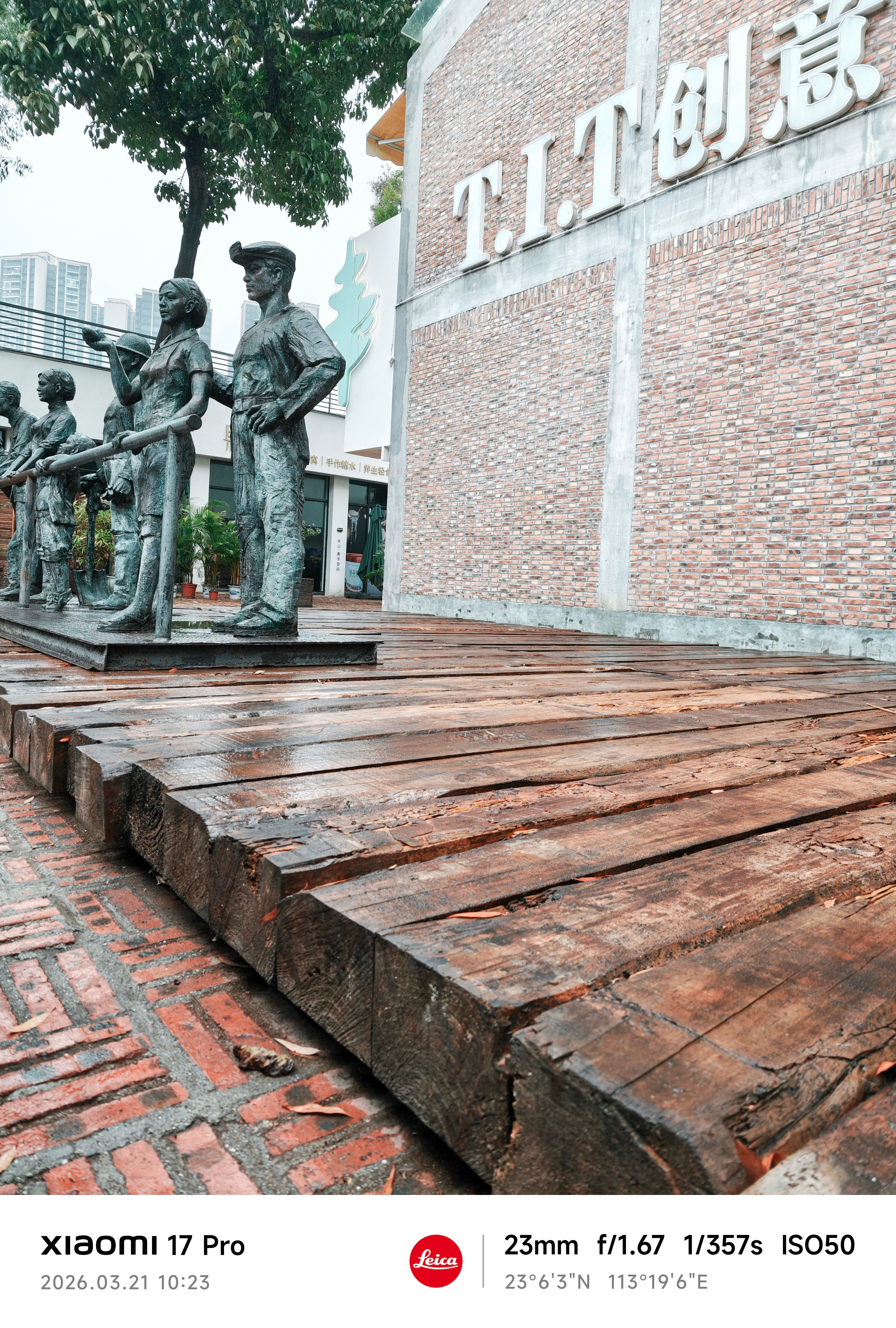 旭子的装修日记自从开始琢磨装修，看见这种大木头就想往家扛广州