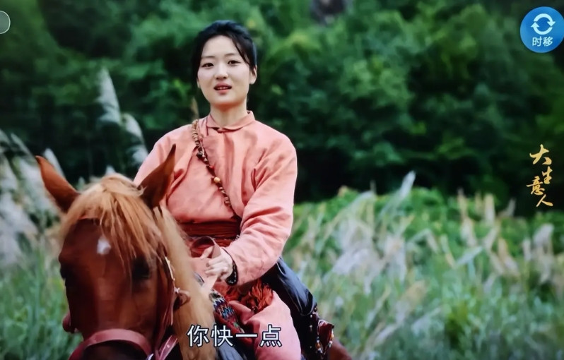 电视剧《大生意人》已经追到了第二十二集。向涵之饰演的白依梅我越来越不喜欢了。抛下