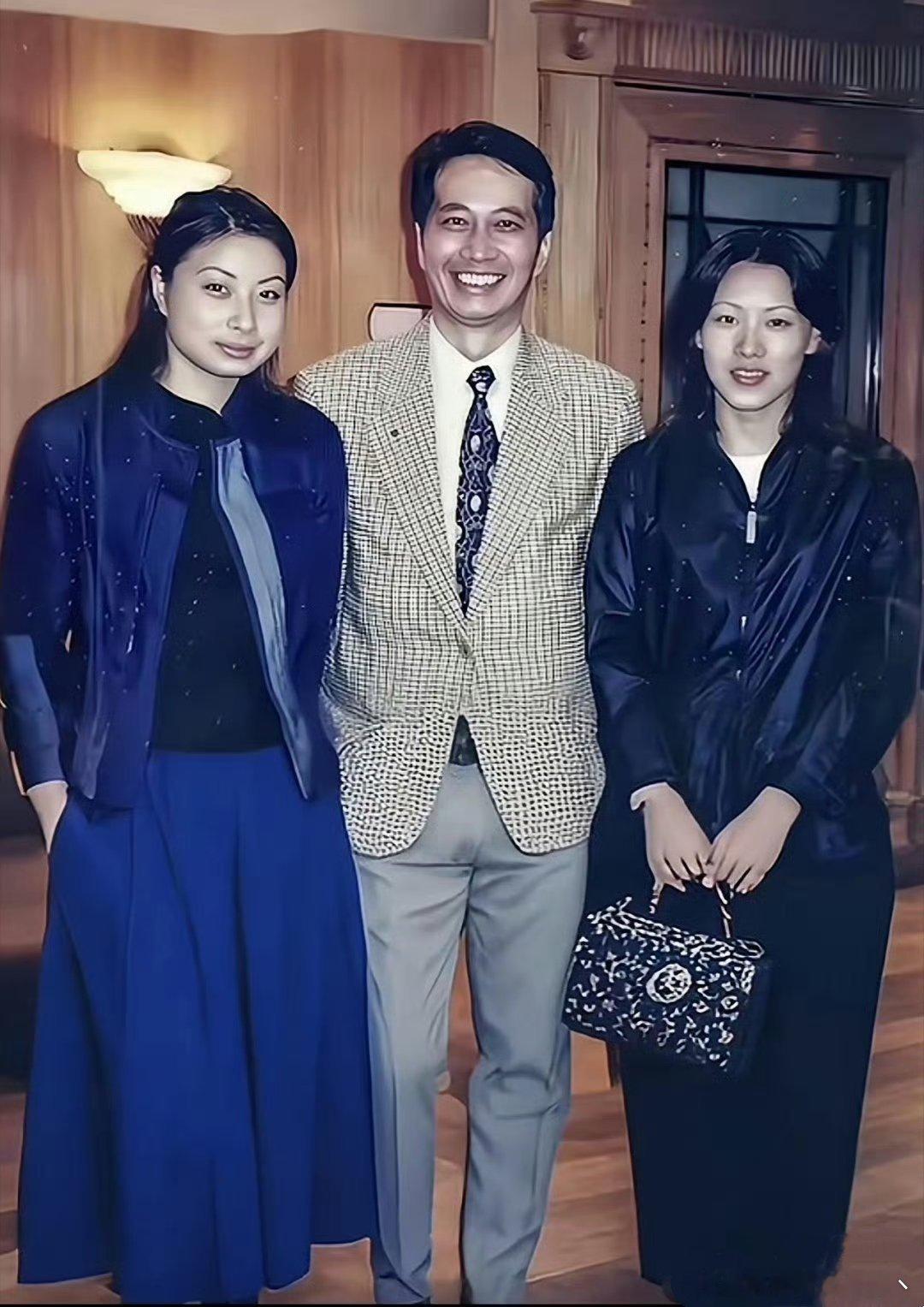 年轻时的郭晶晶与伏明霞，伏明霞好漂亮好有气质啊