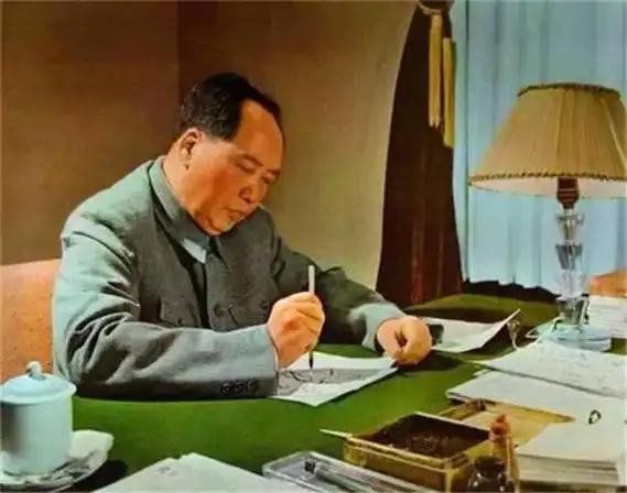 “如果连毛主席这样的伟人都不值得纪念，那这个民族得凉到什么程度？”从来不用刻