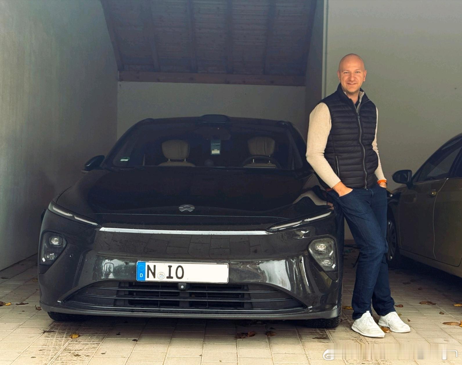 和许多蔚来车主一样，这位德国数字化营销公司的CEO也没想到过自己有一天会在网上发