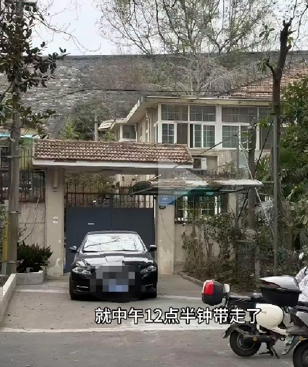 我估计徐湖平现在最不想见的人就是郭礼典。但是没办法，根据亚洲周刊发布的一张图片，