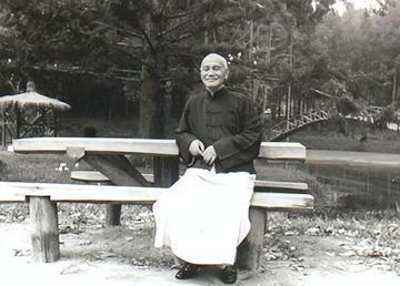 蒋介石很会养生，寿命颇高。尤其是喜欢青山绿水，亭台楼阁蒋介石，1887年出生于