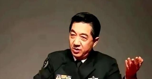 谢谢你张召忠！你真是伟大的预言家！2015年你就说过：“美国啥也不干，让东方大国