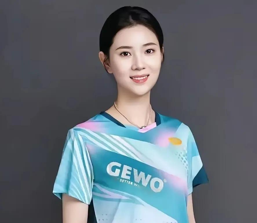 国乒最漂亮的女队了，连韩女乒颜值代表申钰彬只能排第三。论颜值，黄石基地女队可谓