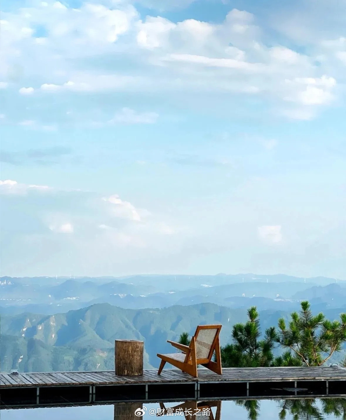 近日中信建投的一纸研报刷屏，随着GPU和ASIC的快速升级，AI数据中心对更大带