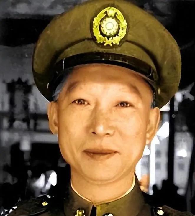 1990年，94岁的薛岳评价蒋介石：“宁用奴才，不用人才！”这是蒋介石用人的最大