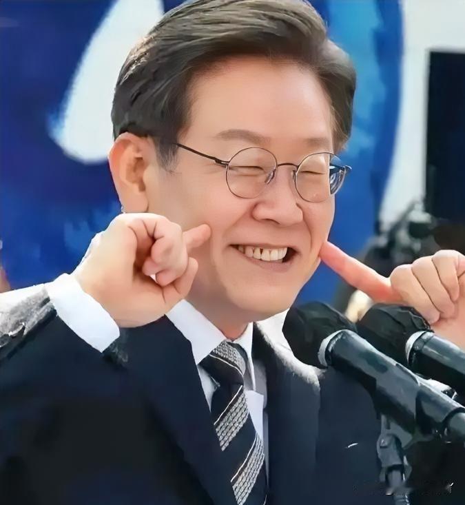 韩国传来消息！6月3日，韩国地方选举结果显示：共同民主党赢得压倒性胜利，共获