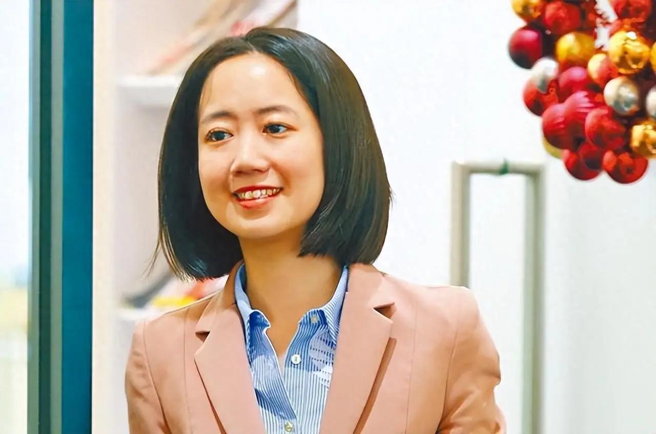 绿营戴玮珊被怼的体无完肤6月5日，戴玮珊在节目中说日菲谈专属经济区的事情与台湾