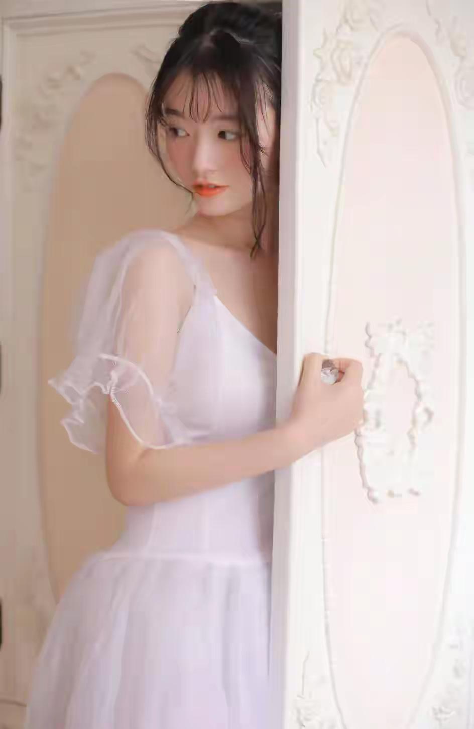 梦幻少女，轻纱裙摆，优雅转身人像摄影如何抓拍最美瞬间?中国古典美女应该长什么样