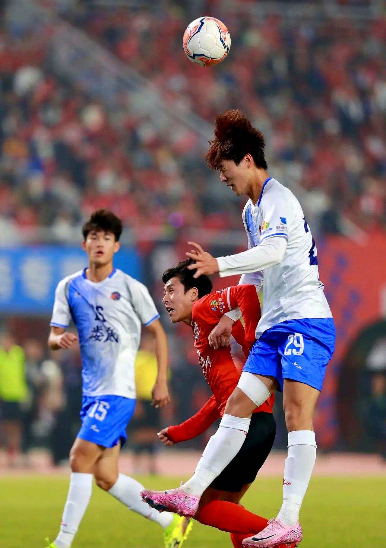 这比赛看到最后，心脏都快跳出来了！湘超联赛，娄底对永州，打到第89分钟，