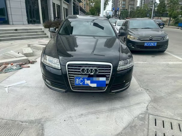 好久没洗的奥迪A6L，今天来洗了
